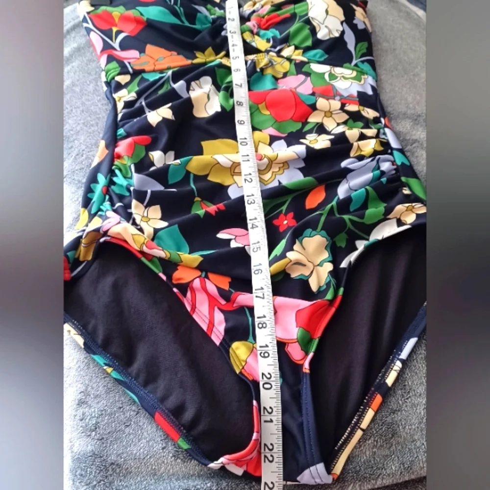 KATE SPADE SWIMSUIT - Picture 5 of 6